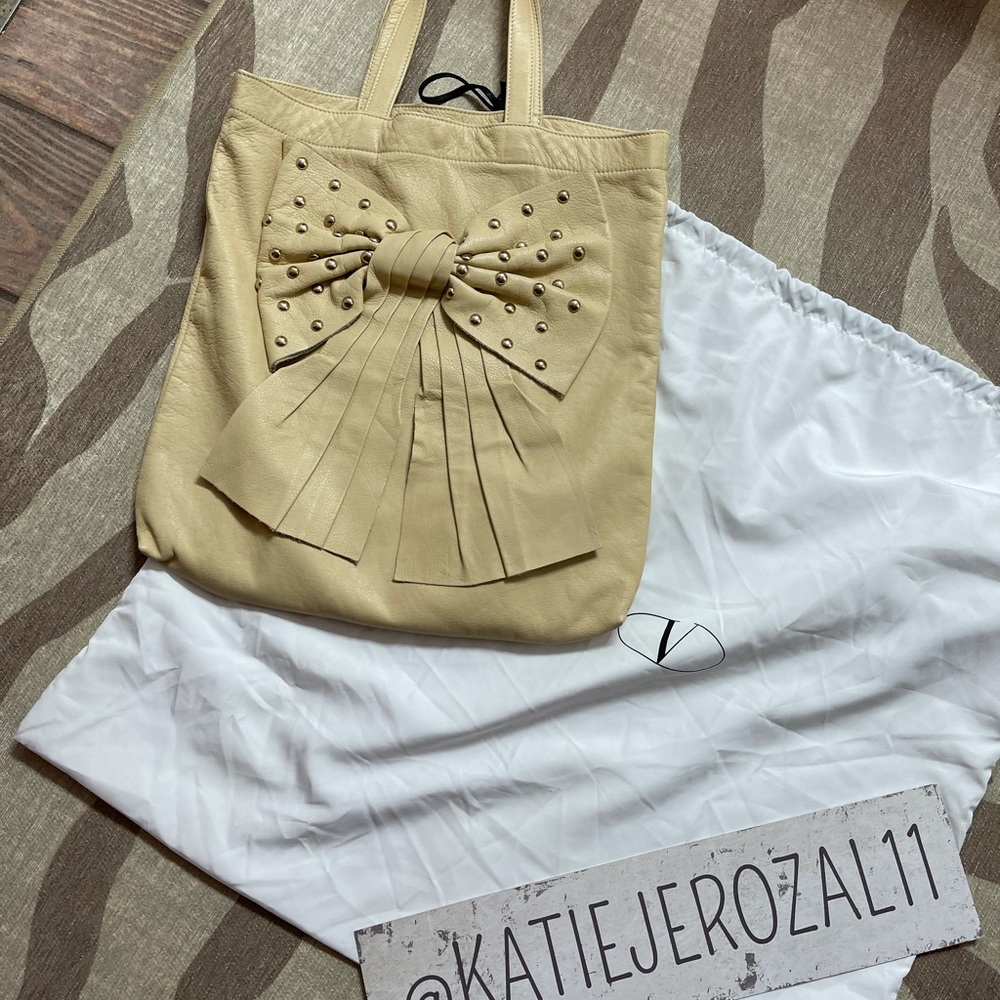 ☀️Red by Valentino bag ☀️ - Picture 1 of 8
